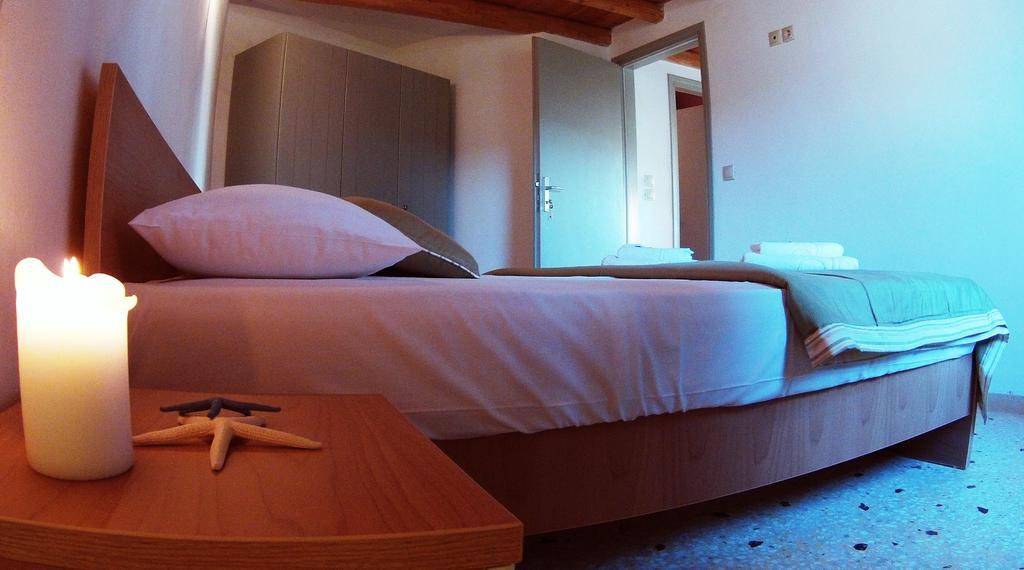 Krotiri Arokaria Hideaway Suites חדר תמונה