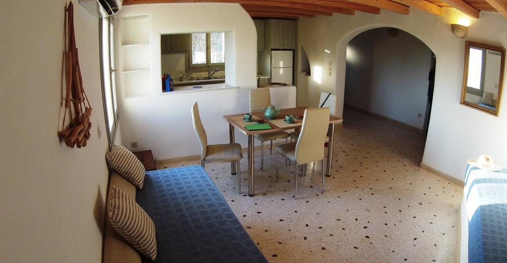 Krotiri Arokaria Hideaway Suites חדר תמונה