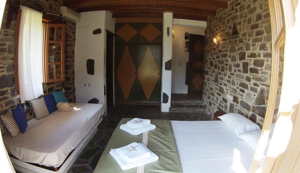 Krotiri Arokaria Hideaway Suites חדר תמונה